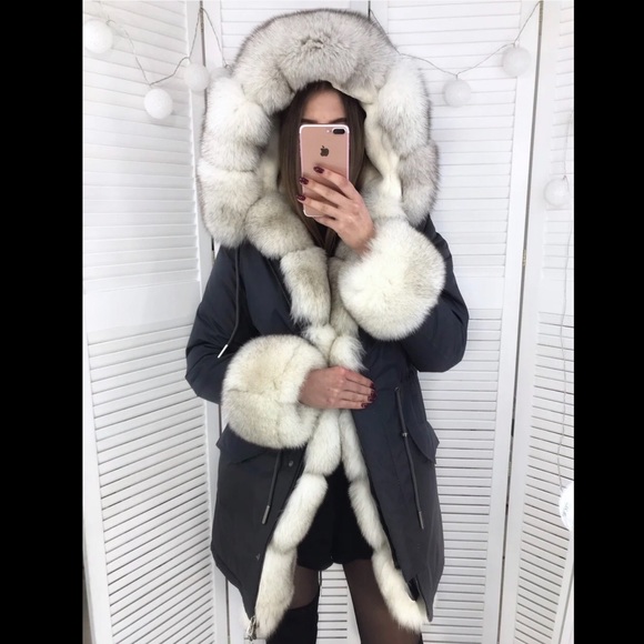 Arctic Fox Trim Parka - Picture 4 of 16